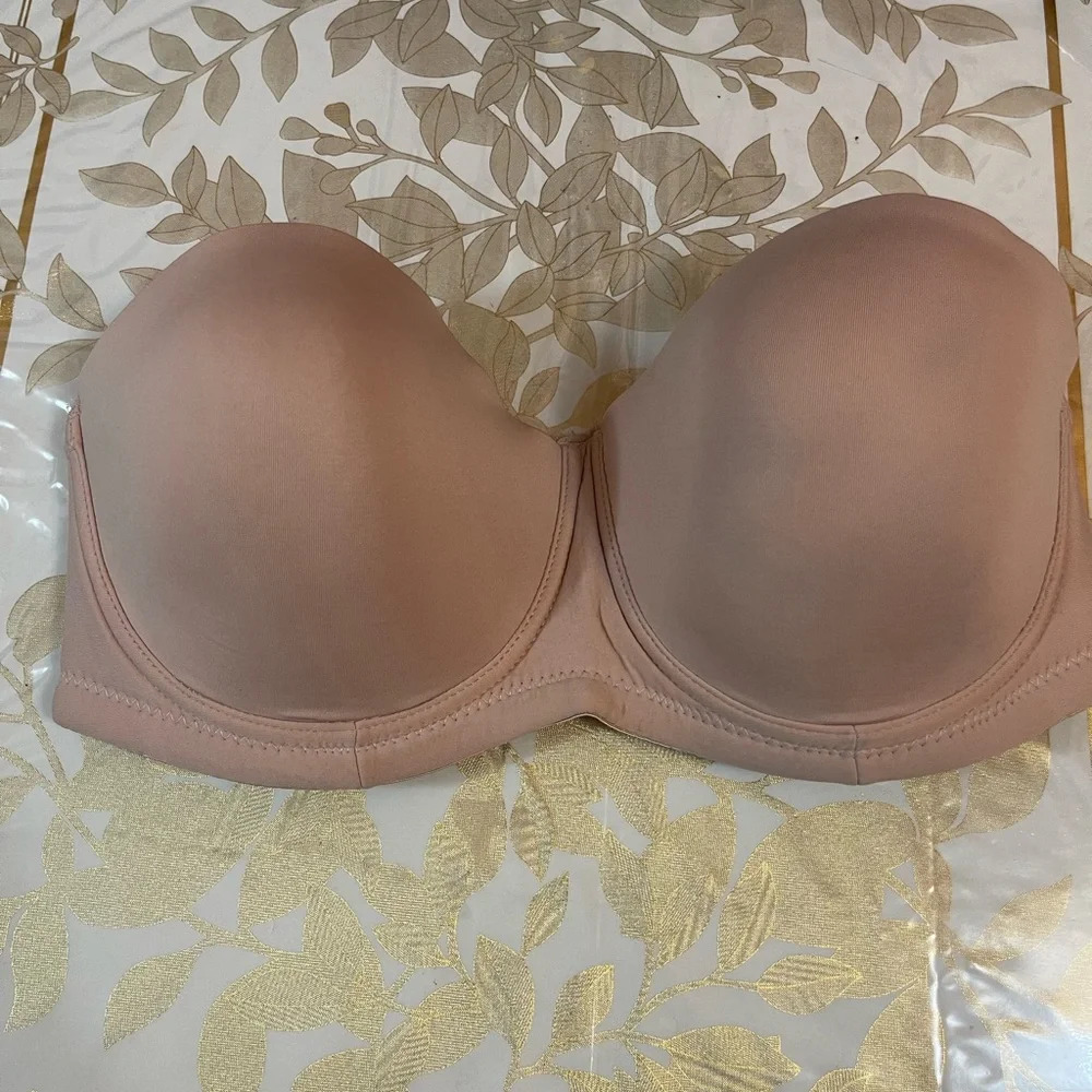 Delta Burke Underwire Lined F Bra Size 40DD beige detachable straps